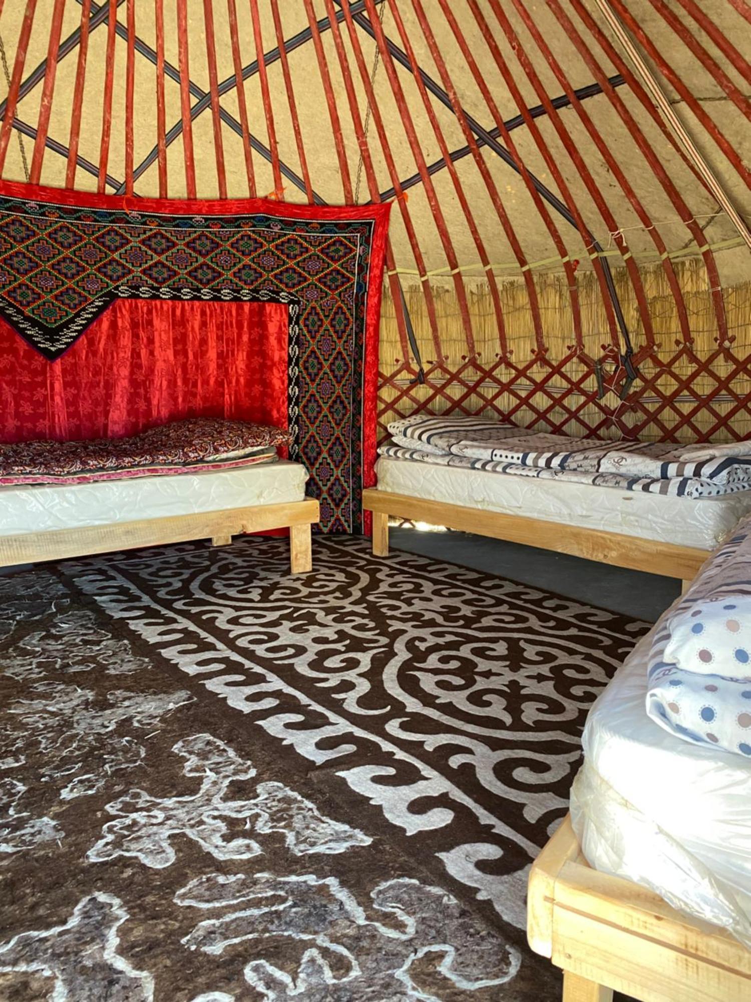 מלון Bokonbayevo Yurt Camp Sonun מראה חיצוני תמונה