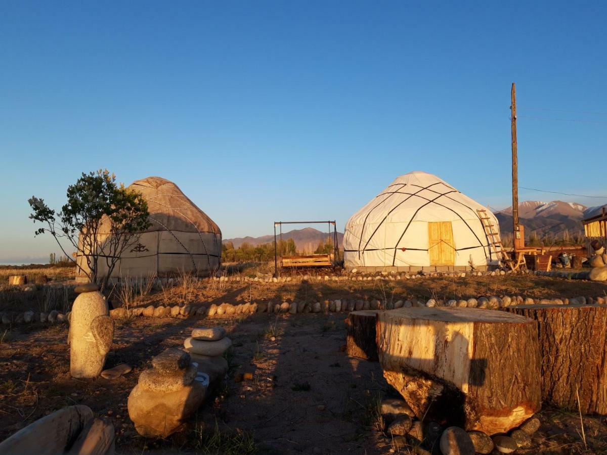 מלון Bokonbayevo Yurt Camp Sonun מראה חיצוני תמונה