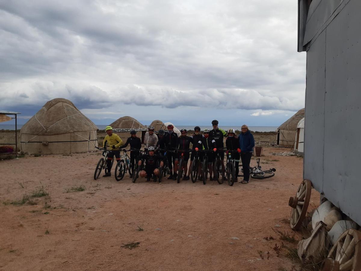 מלון Bokonbayevo Yurt Camp Sonun מראה חיצוני תמונה